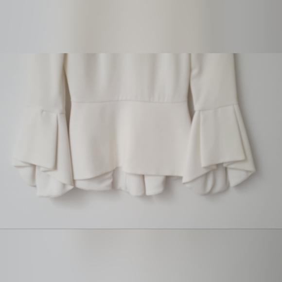 Alice & Olivia Flaired Sleeve Top - Picture 4 of 7